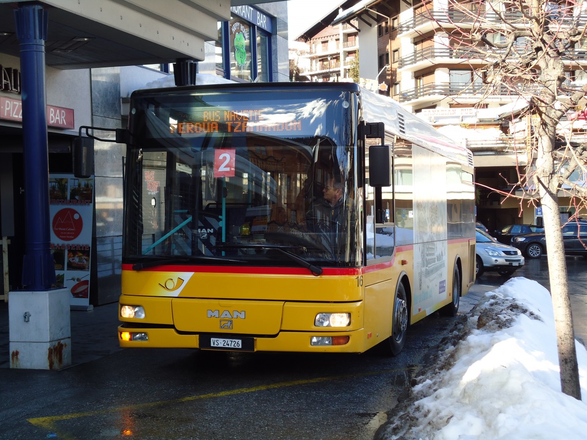 (142'668) - Lathion, Sion - Nr. 16/VS 24'726 - MAN/G�ppel (ex Globe-Limo, Gen�ve Nr. 904) am 26. Dezember 2012 in Haute-Nendaz, Post