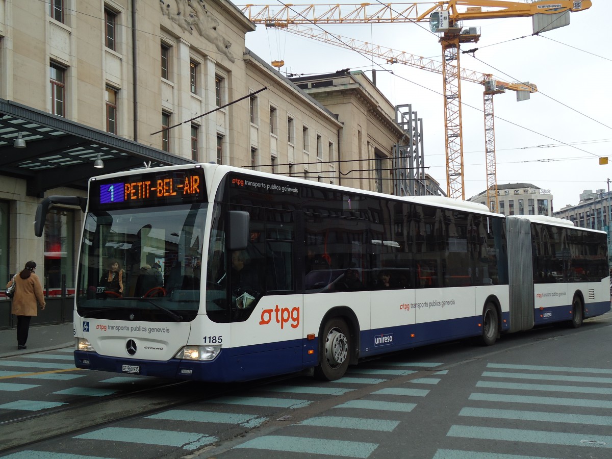 (143'347) - TPG Gen�ve - Nr. 1185/GE 960'935 - Mercedes am 22. Februar 2013 beim Bahnhof Gen�ve
