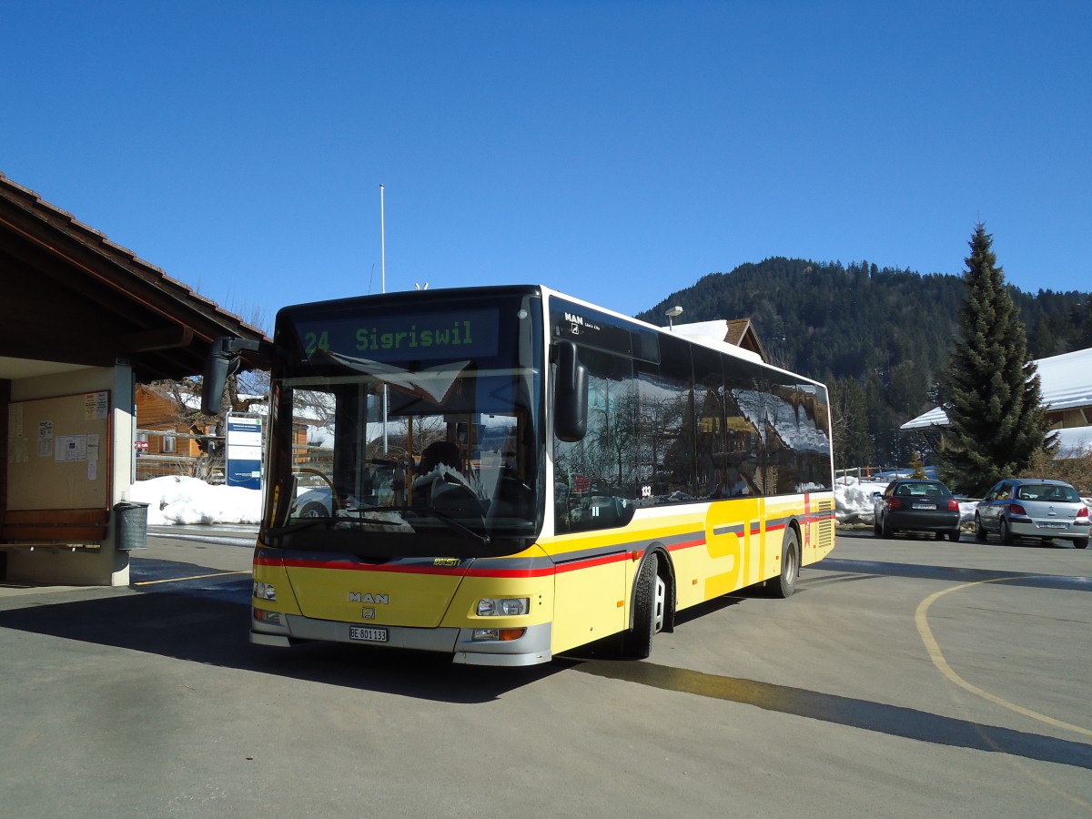 (143'452) - STI Thun - Nr. 133/BE 801'133 - MAN/G�ppel am 4. M�rz 2013 in Schwanden, S�ge