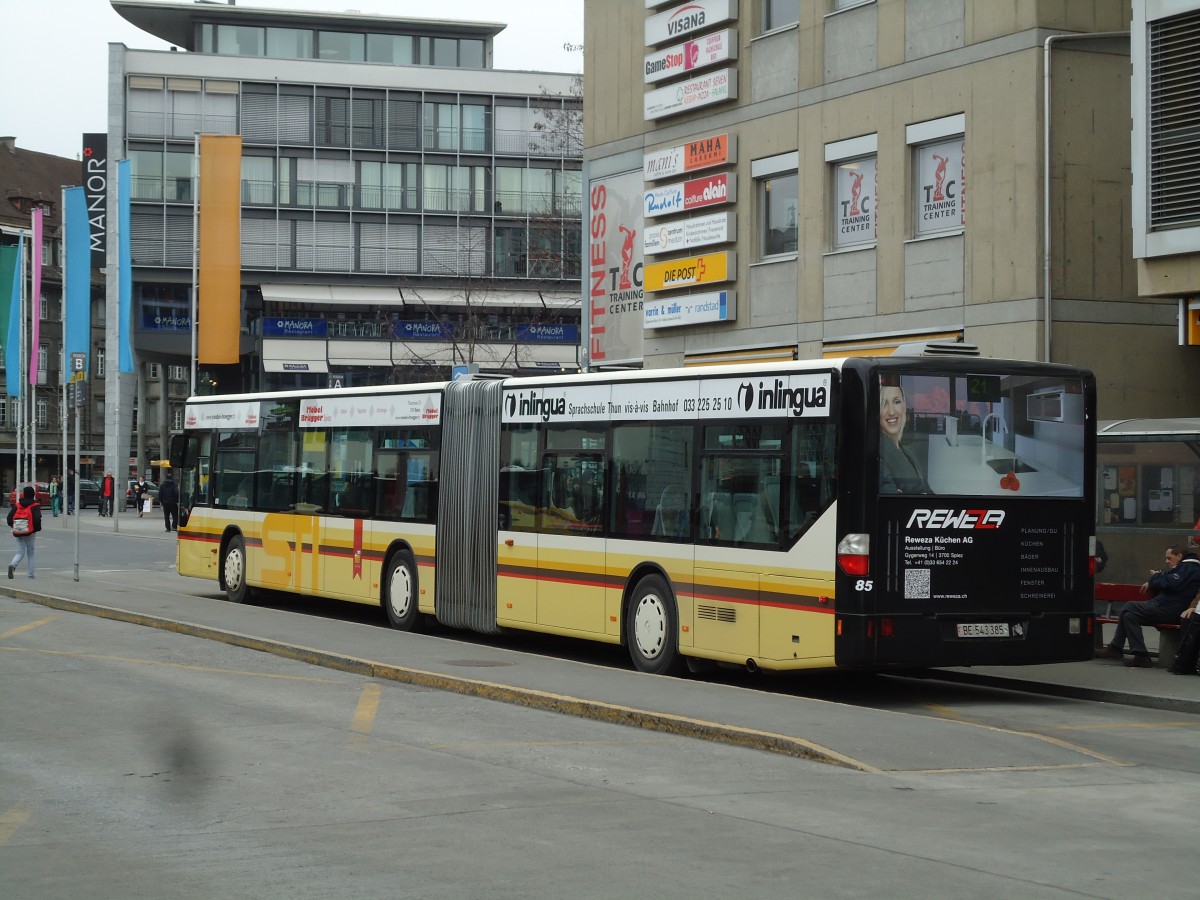 (143'455) - STI Thun - Nr. 85/BE 543'385 - Mercedes am 8. M�rz 2013 beim Bahnhof Thun