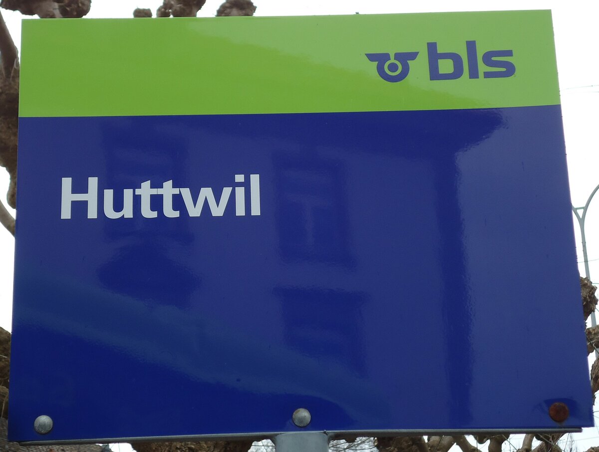 (143'565) - bls-Haltestellenschild - Huttwil, Huttwil - am 23. M�rz 2013