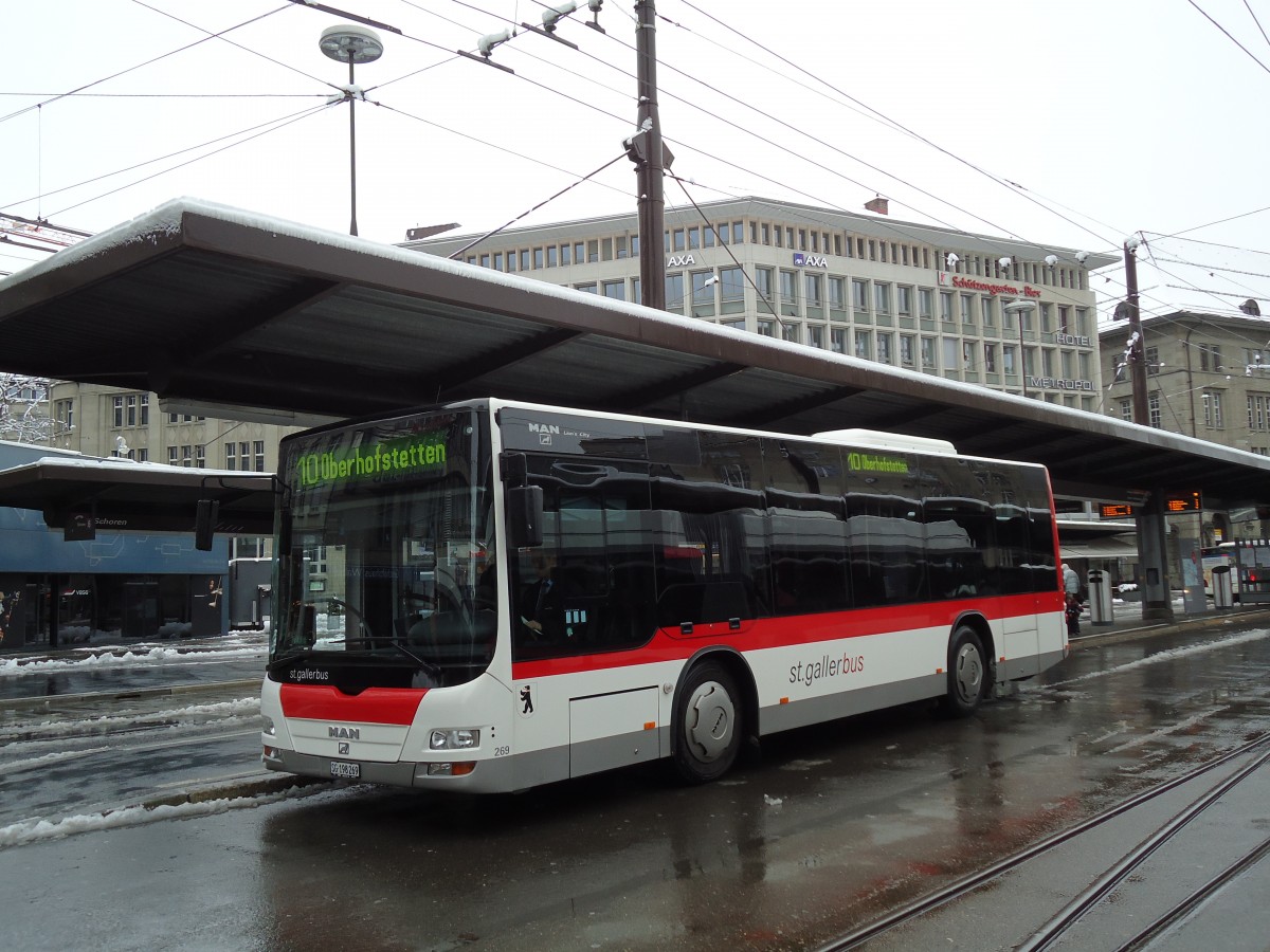 (143'649) - St. Gallerbus, St. Gallen - Nr. 269/SG 198'269 - MAN/G�ppel am 20. April 2013 beim Bahnhof St. Gallen