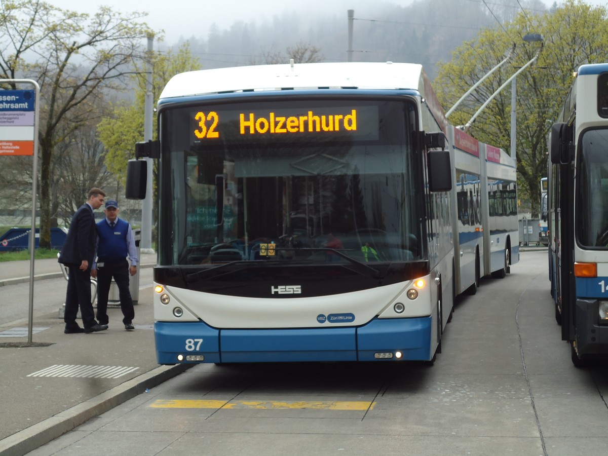 (143'791) - VBZ Z�rich - Nr. 87 - Hess/Hess Doppelgelenktrolleybus am 21. April 2013 in Z�rich, Strassenverkehrsamt