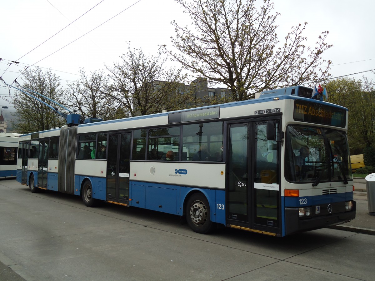 (143'799) - VBZ Z�rich - Nr. 123 - Mercedes Gelenktrolleybus am 21. April 2013 in Z�rich, Strassenverkehrsamt