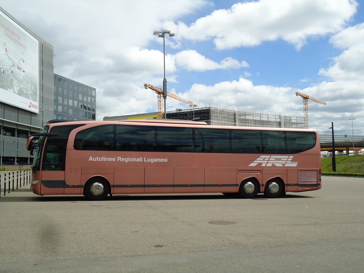 (144'392) - ARL Viganello - Nr. 33/TI 96'833 - Mercedes am 20. Mai 2013 in Z�rich, Flughafen