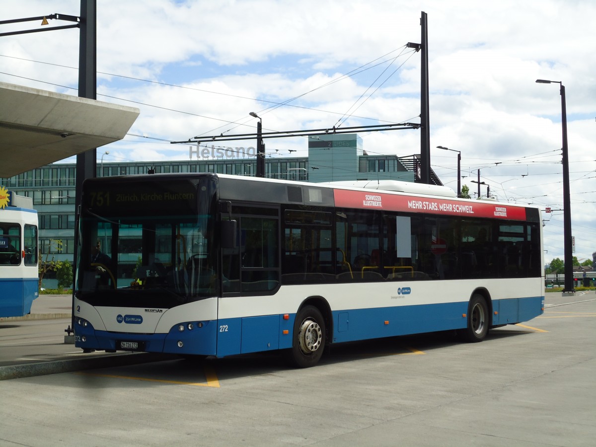 (144'415) - VBZ Z�rich - Nr. 272/ZH 726'272 - Neoplan am 20. Mai 2013 beim Bahnhof Z�rich-Stettbach