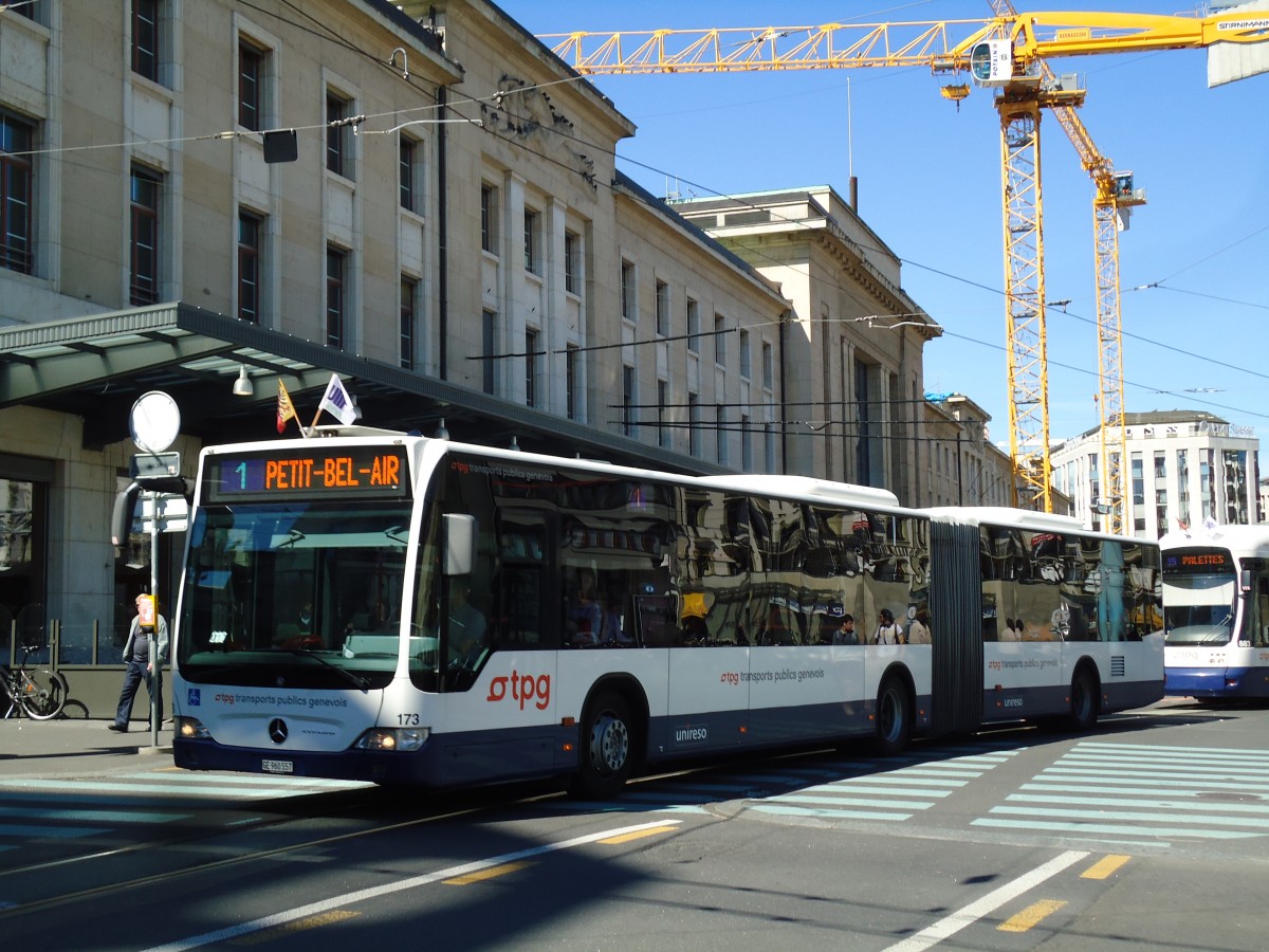(144'725) - TPG Gen�ve - Nr. 173/GE 960'557 - Mercedes am 27. Mai 2013 beim Bahnhof Gen�ve