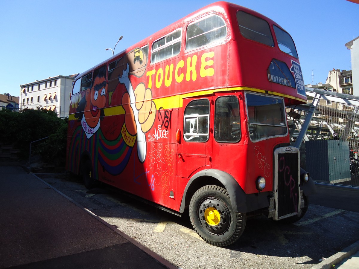 (144'762) - Car Touche, Gen�ve - Leyland (ex Londonbus) am 27. Mai 2013 beim Bahnhof Gen�ve