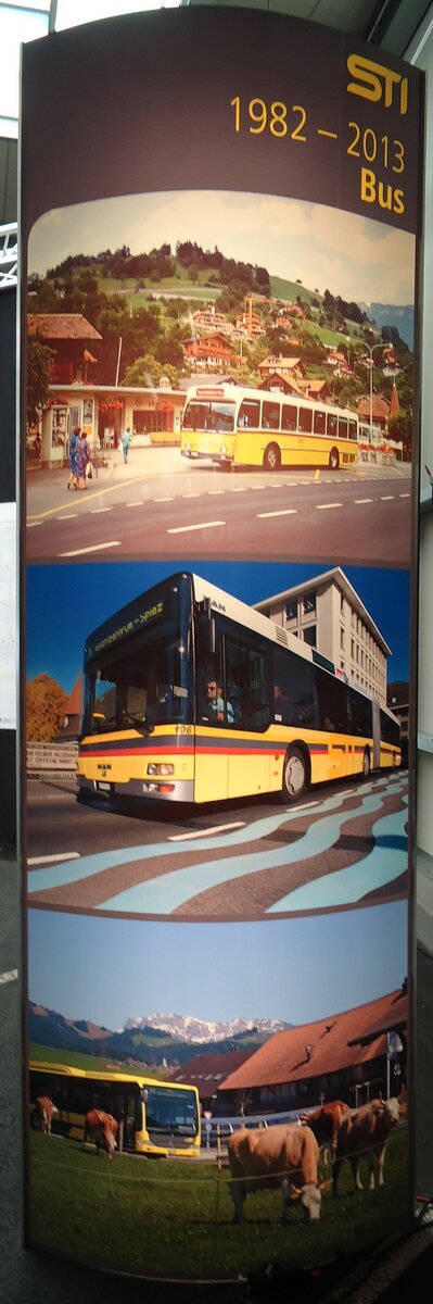 (145'089) - Plakats�ule f�r STI 1982 - 2013 Bus - am 16. Juni 2013 in Thun, Garage