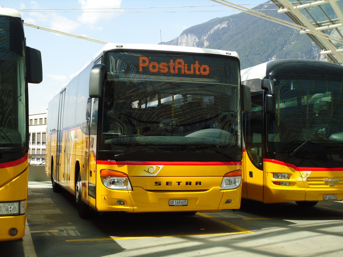 (145'190) - PostAuto Graub�nden - GR 168'605 - Setra am 17. Juni 2013 in Chur, Postautostation