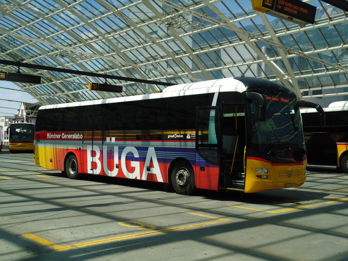 (145'210) - PostAuto Graub�nden - GR 162'990 - MAN am 17. Juni 2013 in Chur, Postautostation