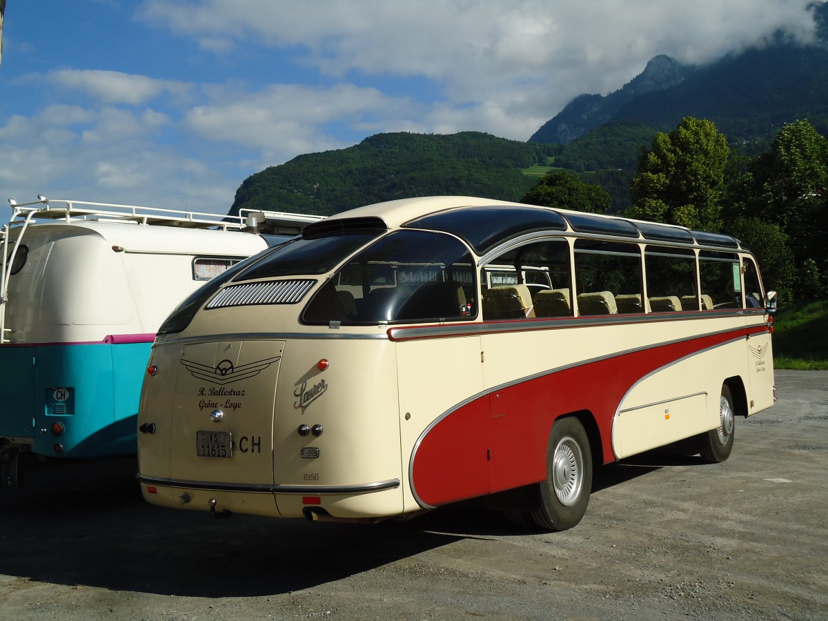 (145'328) - Ballestraz, Gr�ne - VS 11'615 - Saurer/Saurer (ex Girardet, Yverdon) am 22. Juni 2013 in Aigle, Saurertreffen