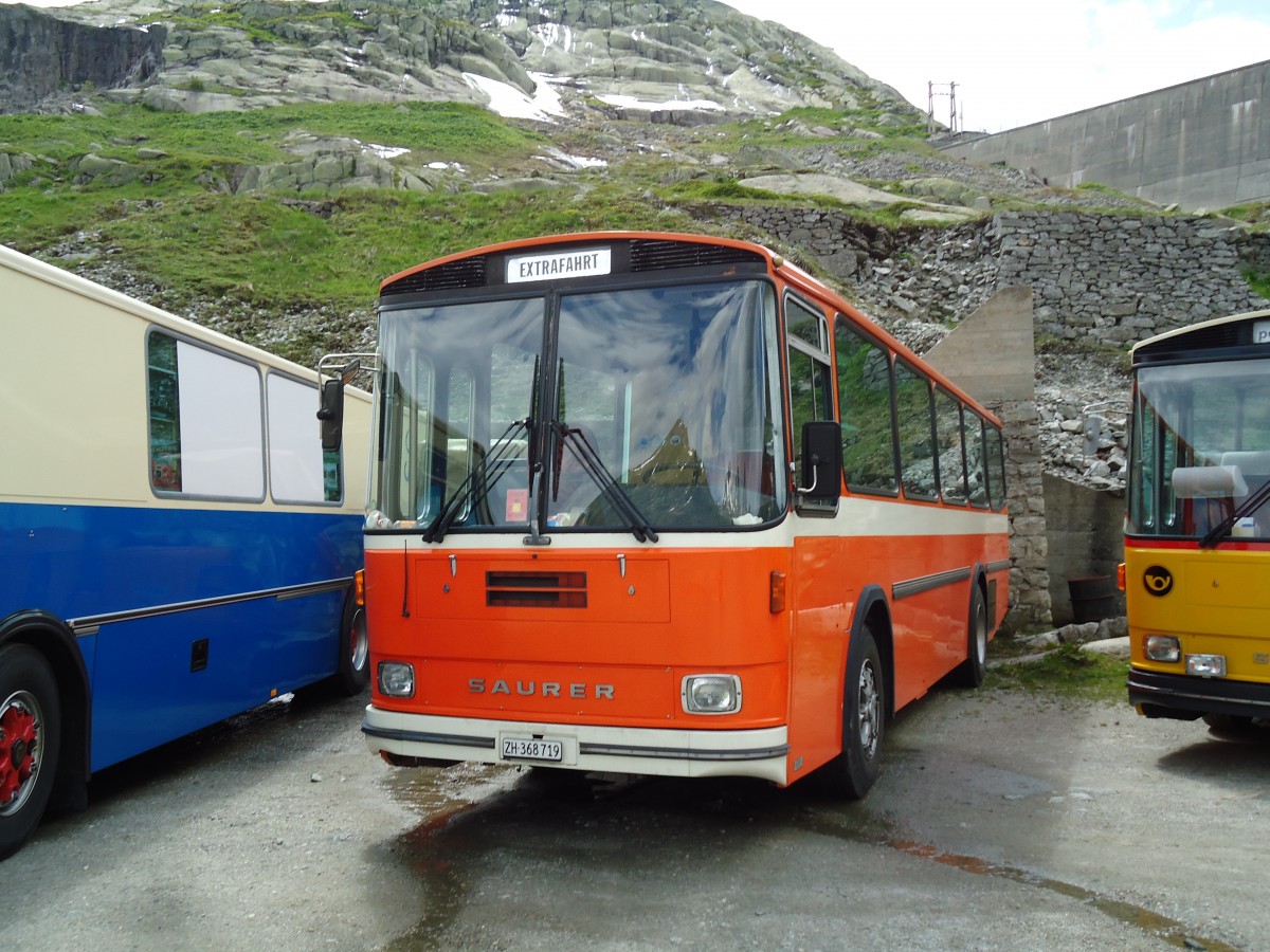 (145'935) - Mangold, Oberengstrinen - ZH 368'719 - Saurer/Hess (ex RhV Altst�tten Nr. 45) am 20. Juli 2013 in Gotthard, Lago di Lucendro