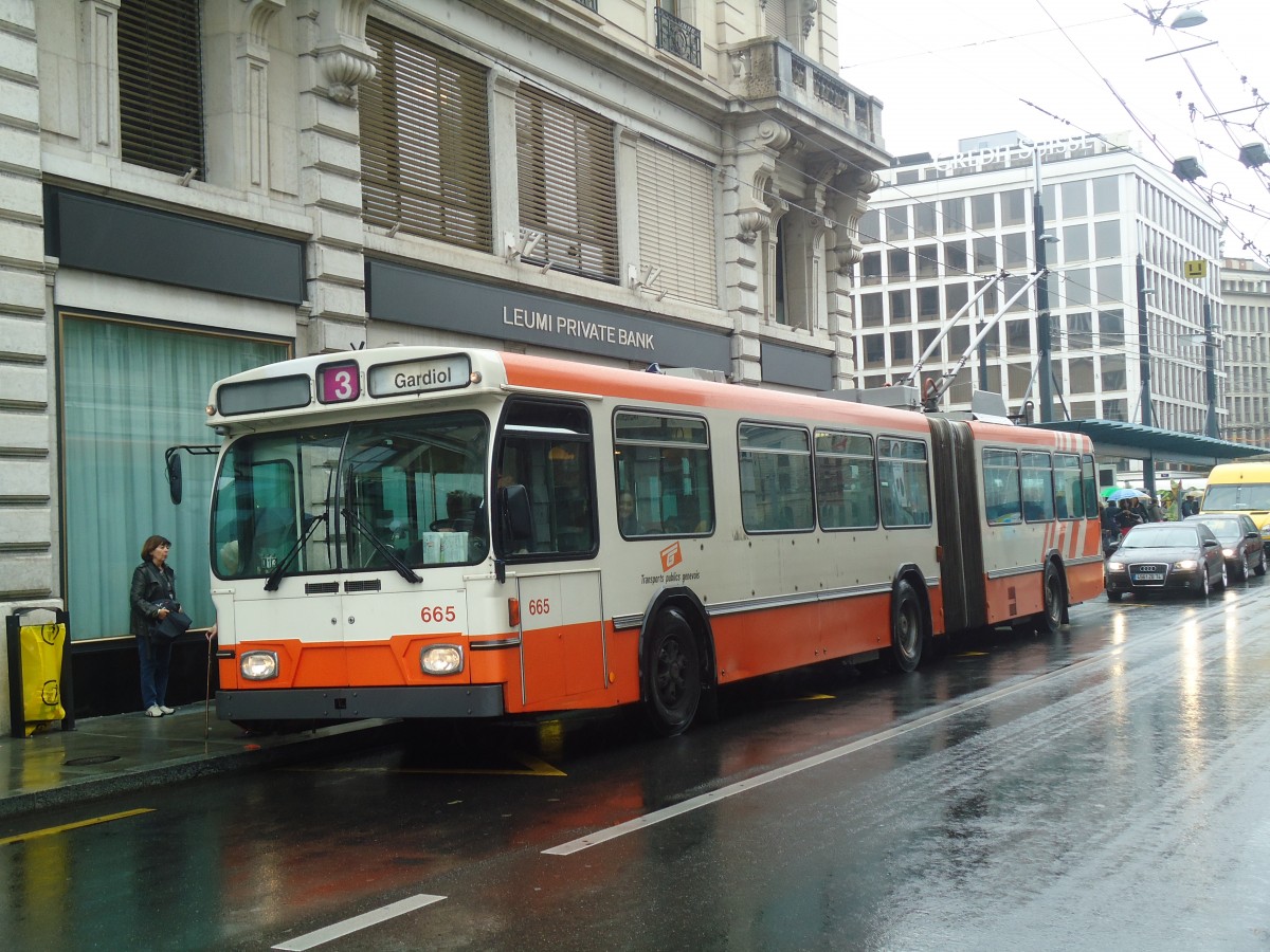 (147'159) - TPG Gen�ve - Nr. 665 - Saurer/Hess Gelenktrolleybus am 16. September 2013 in Gen�ve, Bel-Air