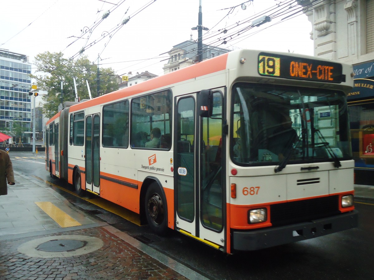 (147'164) - TPG Gen�ve - Nr. 687 - NAW/Hess Gelenktrolleybus am 16. September 2013 in Gen�ve, Bel-Air