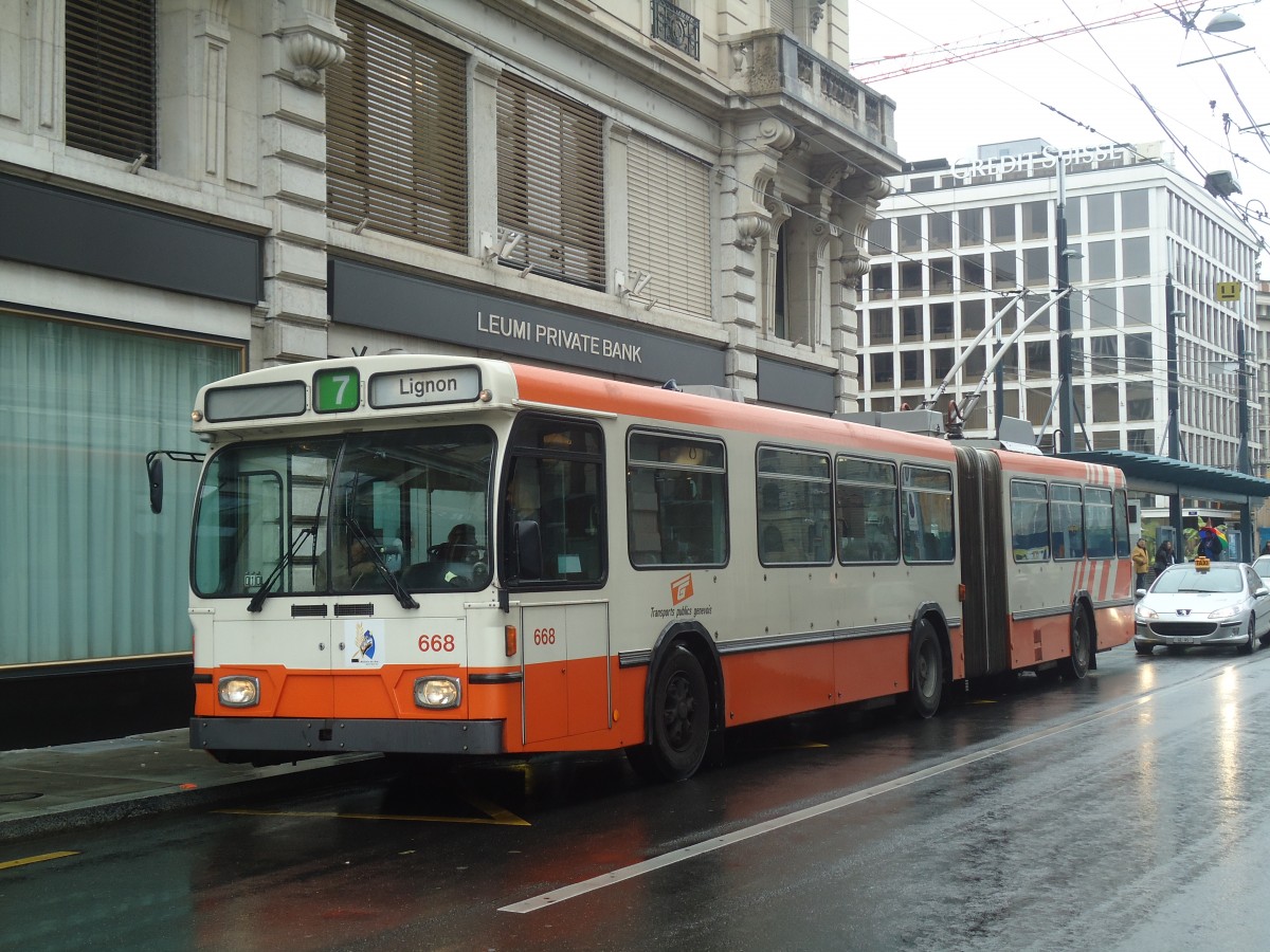 (147'175) - TPG Gen�ve - Nr. 668 - Saurer/Hess Gelenktrolleybus am 16. September 2013 in Gen�ve, Bel-Air