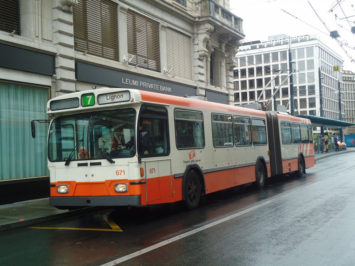 (147'189) - TPG Gen�ve - Nr. 671 - Saurer/Hess Gelenktrolleybus am 16. September 2013 in Gen�ve, Bel-Air