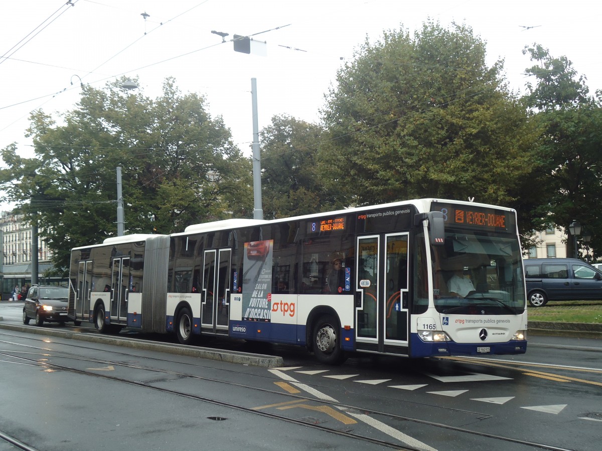 (147'199) - TPG Gen�ve - Nr. 1165/GE 960'915 - Mercedes am 16. September 2013 beim Bahnhof Gen�ve