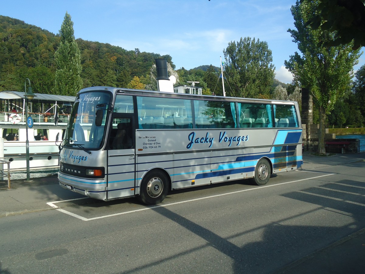 (147'290) - Jacky Voyages, Ch�teau-d'Oex - VD 1270 - Setra am 21. September 2013 bei der Schiffl�ndte Thun