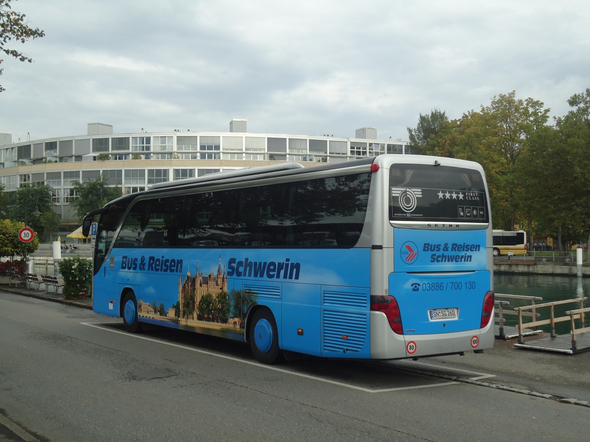 (147'461) - Aus Deutschland: Bus&Reisen, Schwerin - SN-SG 260 - Setra am 4. Oktober 2013 bei der Schiffl�ndte Thun