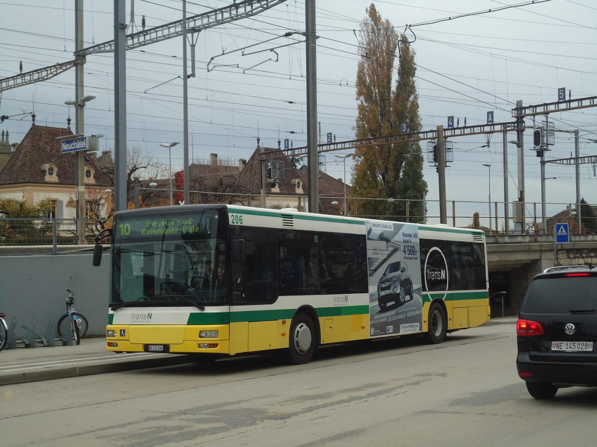 (147'959) - transN, La Chaux-de-Fonds - Nr. 206/NE 114'206 - MAN (ex TN Neuch�tel Nr. 206) am 8. November 2013 beim Bahnhof Neuch�tel