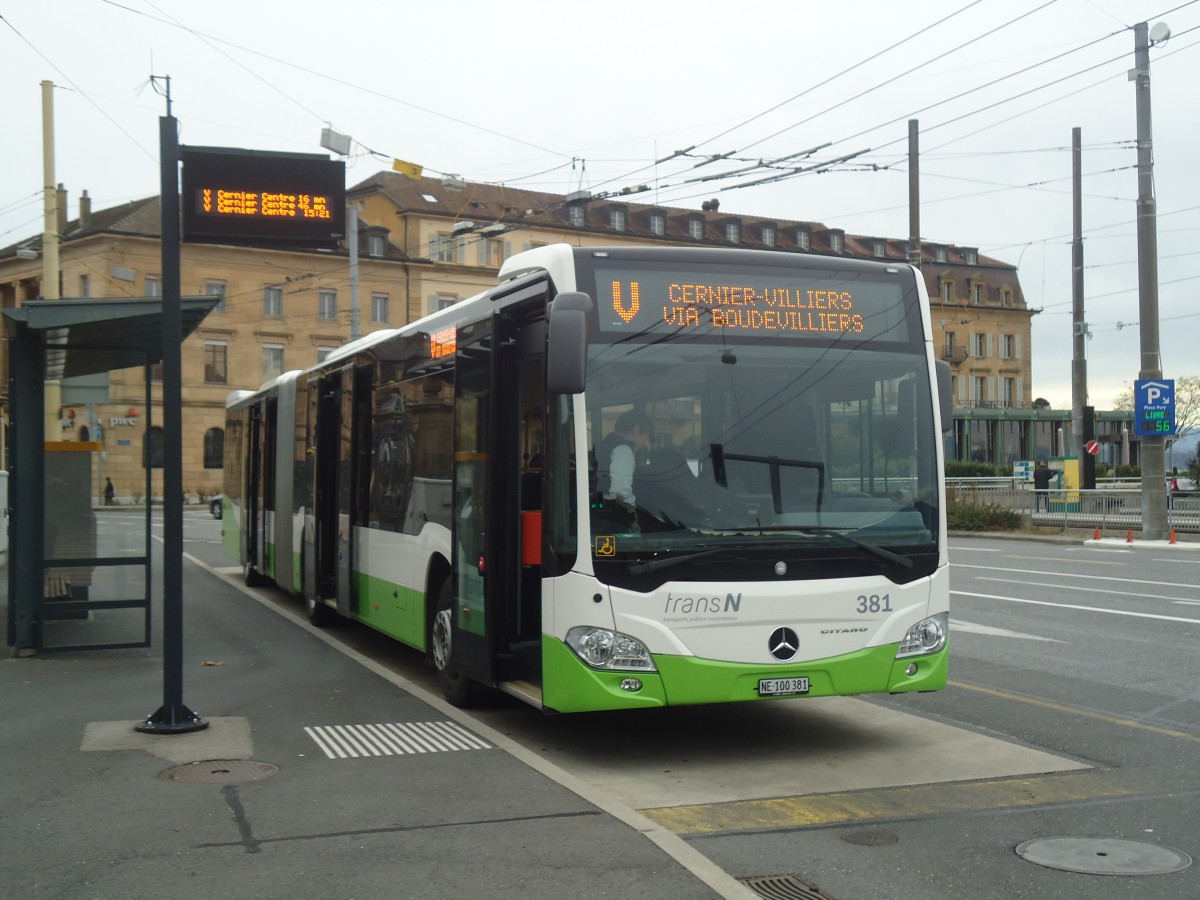 (147'989) - transN, La Chaux-de-Fonds - Nr. 381/NE 100'381 - Mercedes am 8. November 2013 in Neuch�tel, Place Pury