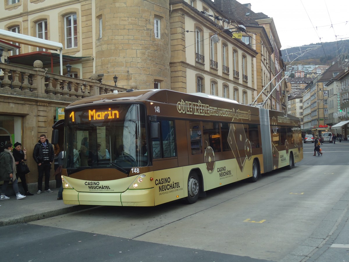 (148'014) - transN, La Chaux-de-Fonds - Nr. 148 - Hess/Hess Gelenktrolleybus (ex TN Neuch�tel Nr. 148) am 8. November 2013 in Neuch�tel, Place Pury