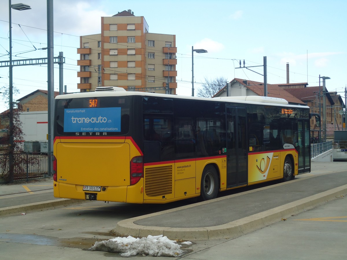(148'170) - Wieland, Murten - Nr. 52/FR 300'635 - Setra am 25. November 2013 beim Bahnhof D�dingen