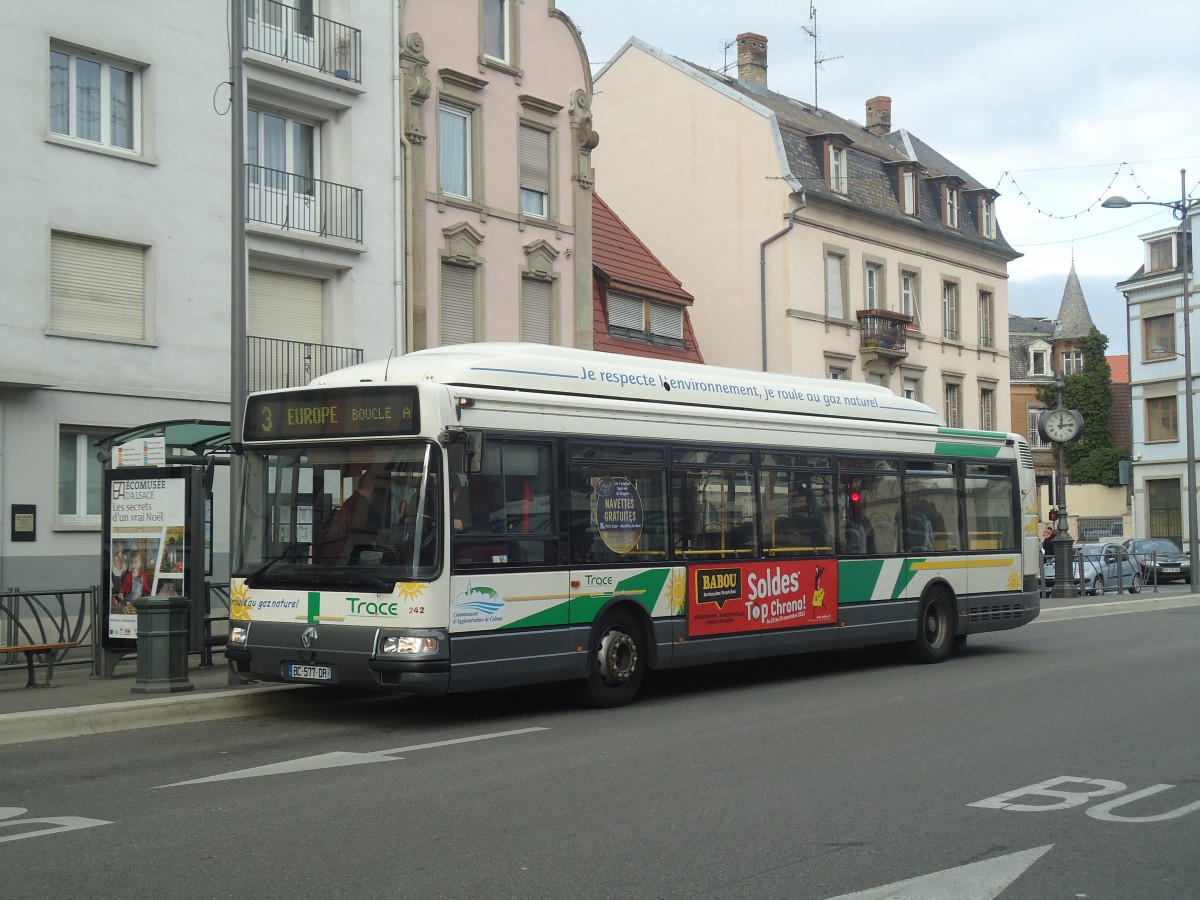 (148'193) - TRACE Colmar - Nr. 242/BC 577 DR - Renault (ex Nr. 142) am 7. Dezember 2013 in Colmar, Th��tre