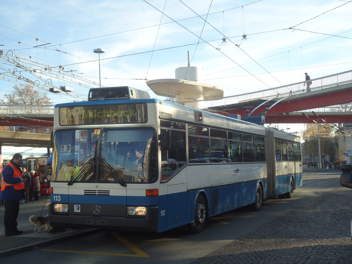 (148'282) - VBZ Z�rich - Nr. 113 - Mercedes Gelenktrolleybus am 9. Dezember 2013 in Z�rich, Bucheggplatz