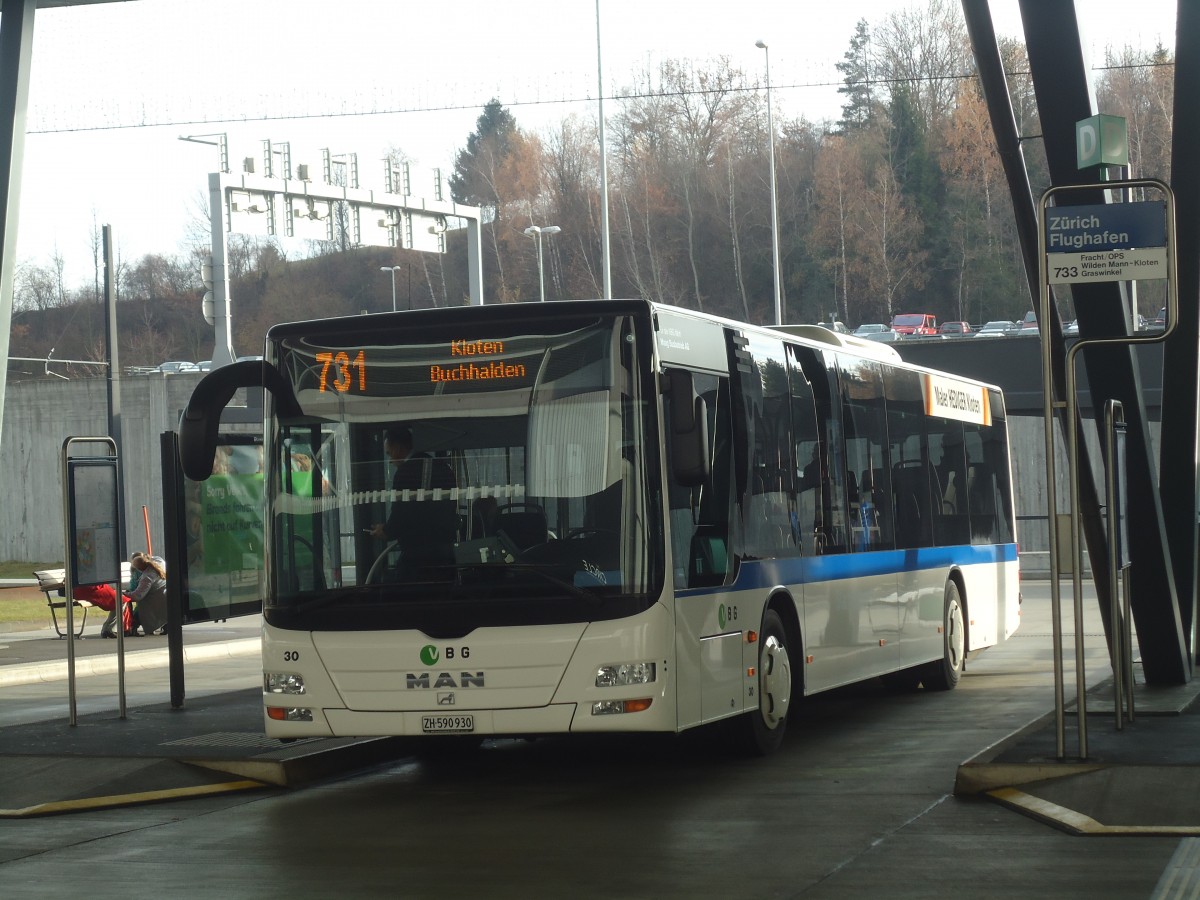 (148'406) - Maag, Kloten - Nr. 30/ZH 590'930 - MAN am 22. Dezember 2013 in Z�rich, Flughafen