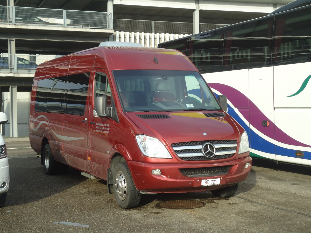 (148'407) - Oechslin&Graf, Grindelwald - BE 721 - Mercedes am 22. Dezember 2013 in Z�rich, Flughafen