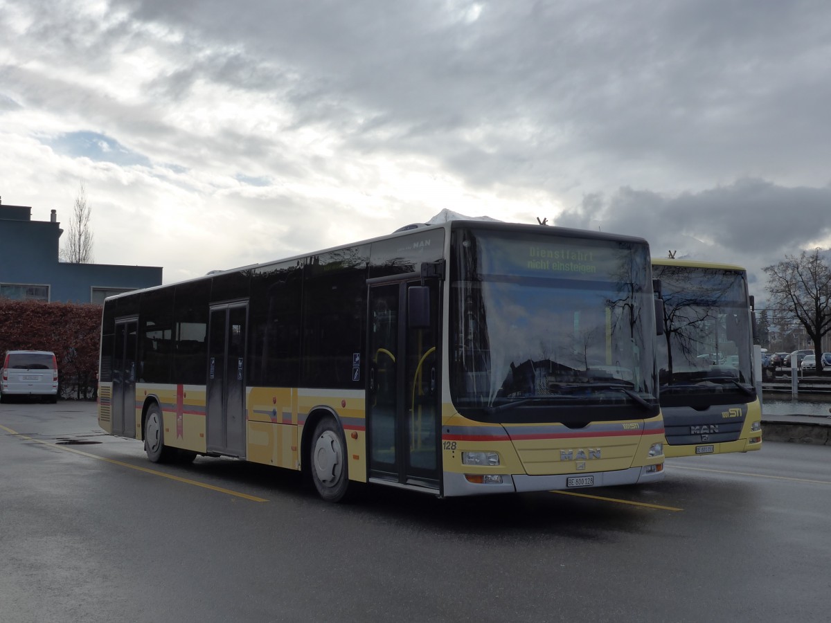 (148'635) - STI Thun - Nr. 128/BE 800'128 - MAN am 17. Januar 2014 bei der Schiffl�ndte Thun