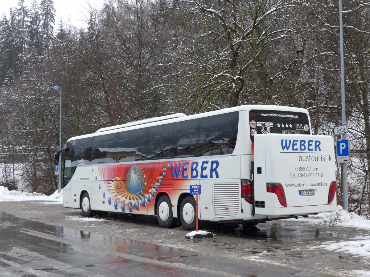 (148'735) - Aus Deutschland: Weber, Achern - OG-CW 930 - Setra am 2. Februar 2014 beim Bahnhof Le Ch�ble
