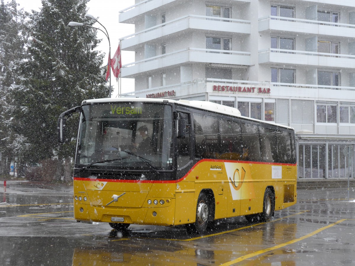 (149'057) - Fontana, Ilanz - Nr. 15/GR 31'629 - Volvo am 1. M�rz 2014 beim Bahnhof Ilanz