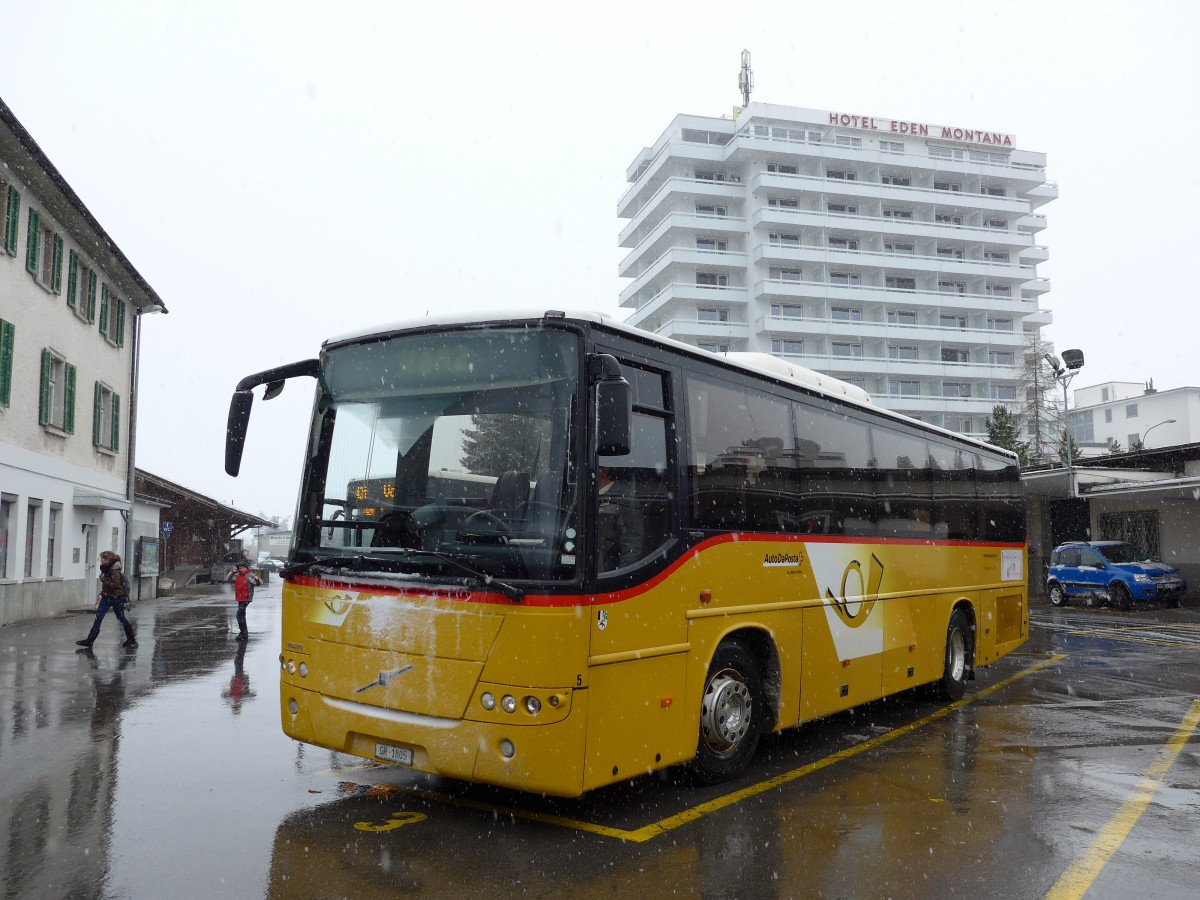 (149'065) - Fontana, Ilanz - Nr. 5/GR 1805 - Volvo am 1. M�rz 2014 beim Bahnhof Ilanz