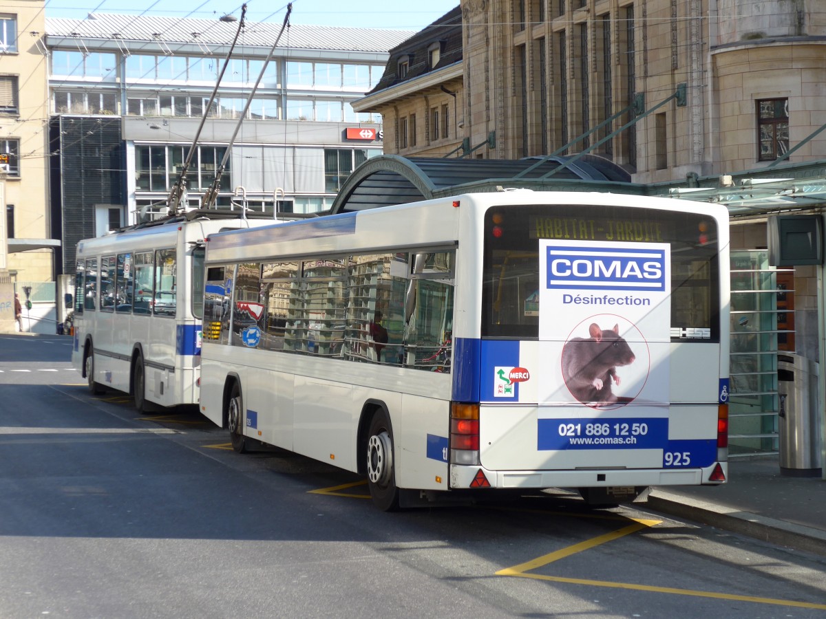 (149'253) - TL Lausanne - Nr. 925 - Lanz+Marti/Hess Personenanh�nger am 9. M�rz 2014 beim Bahnhof Lausanne