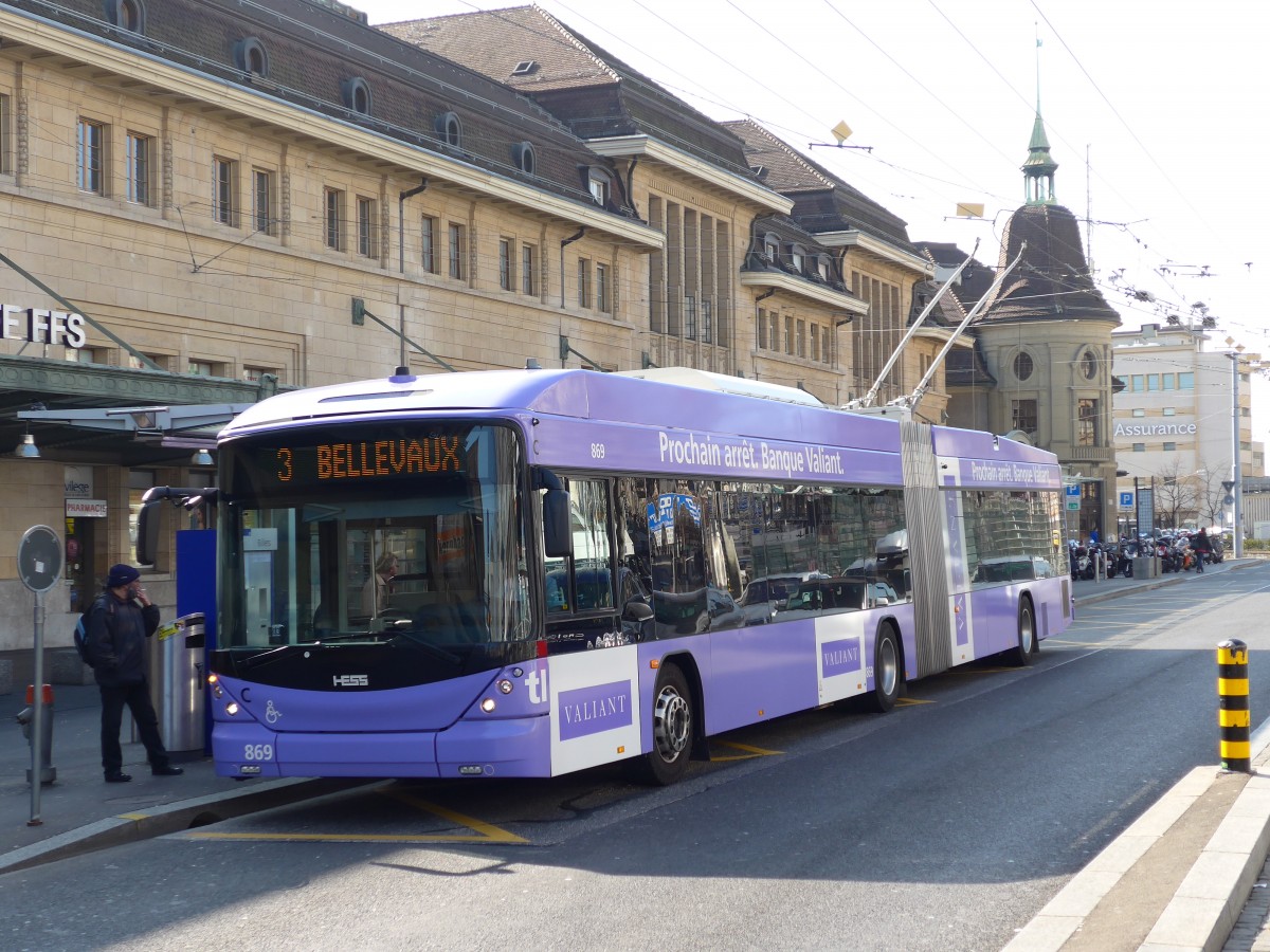 (149'265) - TL Lausanne - Nr. 869 - Hess/Hess Gelenktrolleybus am 9. M�rz 2014 beim Bahnhof Lausanne