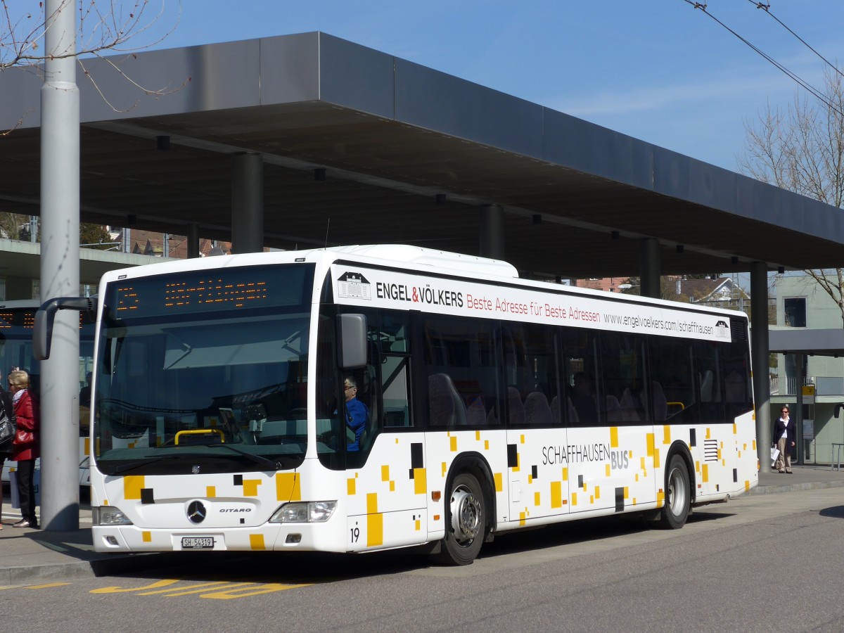 (149'431) - SB Schaffhausen - Nr. 19/SH 54'319 - Mercedes am 29. M�rz 2014 beim Bahnhof Schaffhausen