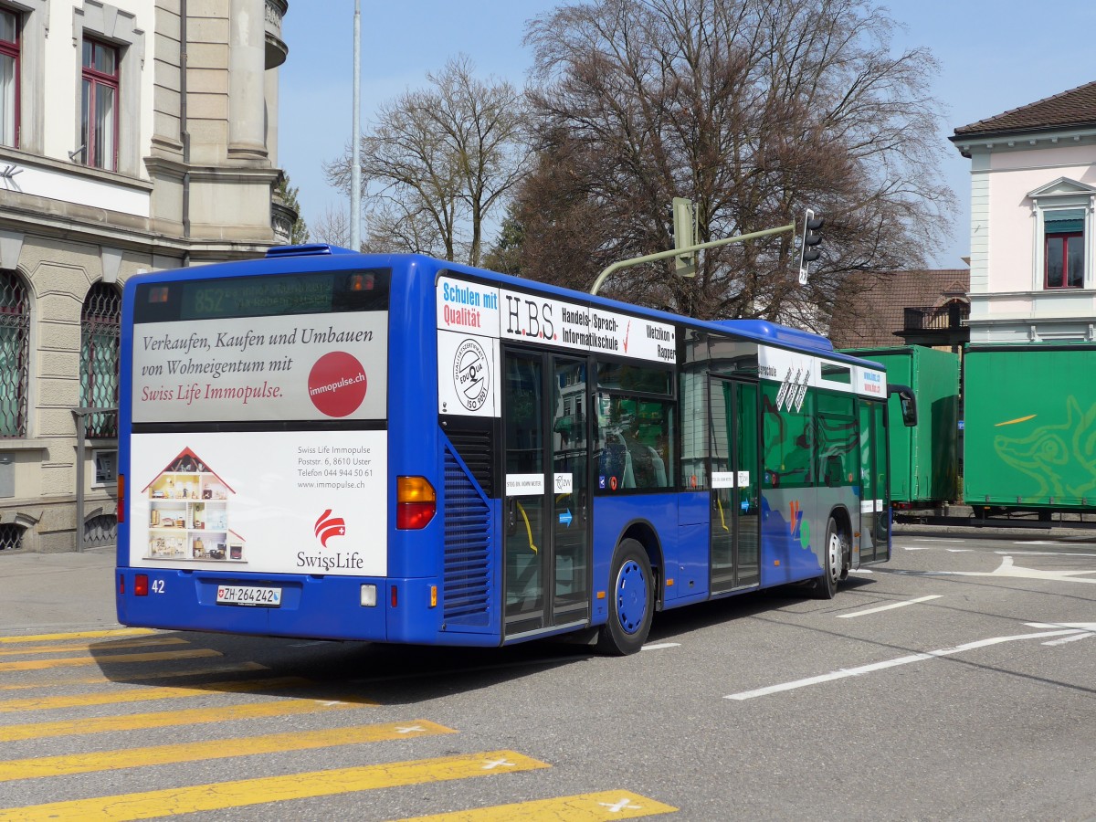 (149'495) - VZO Gr�ningen - Nr. 42/ZH 264'242 - Mercedes am 31. M�rz 2014 beim Bahnhof Wetzikon