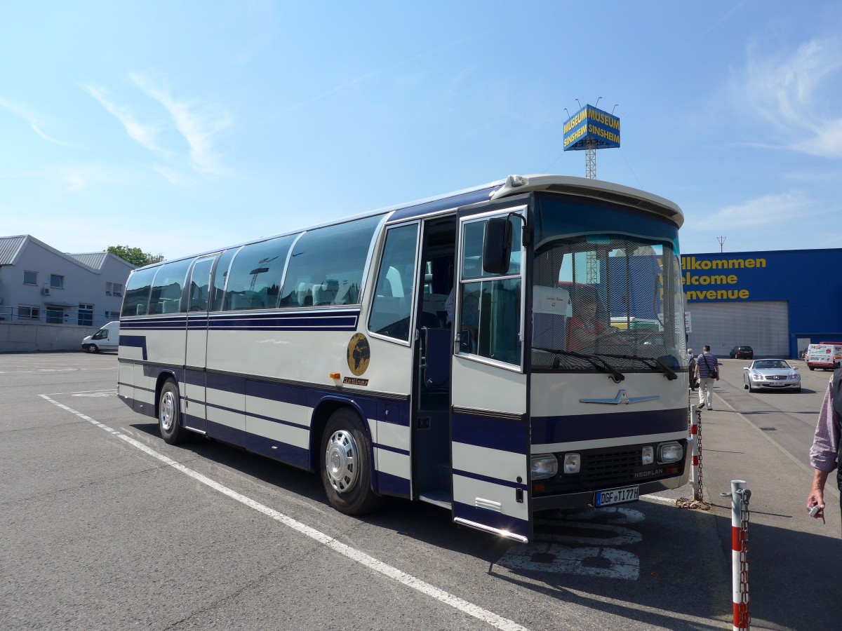 (149'846) - Anders, M�nchen - DGF-TI 77H - Neoplan am 25. April 2014 in Sinsheim, Museum