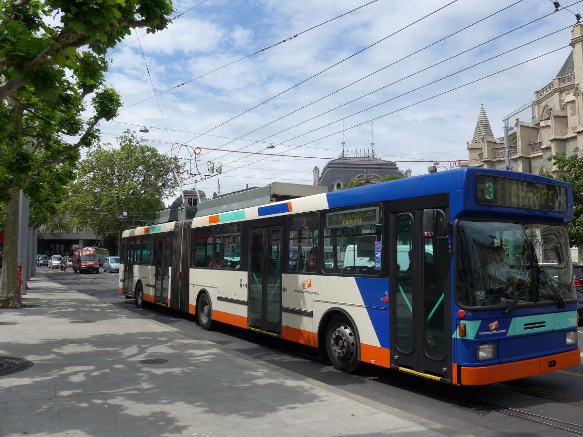 (150'870) - TPG Gen�ve - Nr. 710 - NAW/Hess Gelenktrolleybus am 26. Mai 2014 in Gen�ve, Place des Vingt-Deux-Cantons