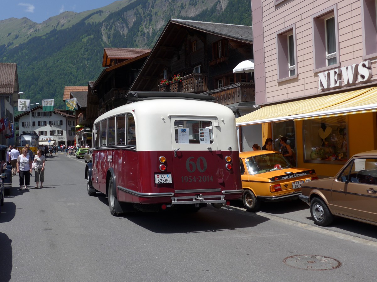 (151'364) - Bechter, Kriens - LU 82'380 - Saurer/Krapf (ex M�nch, D-Marienberg; ex Spirig, Widnau; ex RhV Altst�tten Nr. 33; ex Th�r, Eichberg) am 8. Juni 2014 in Brienz, OiO