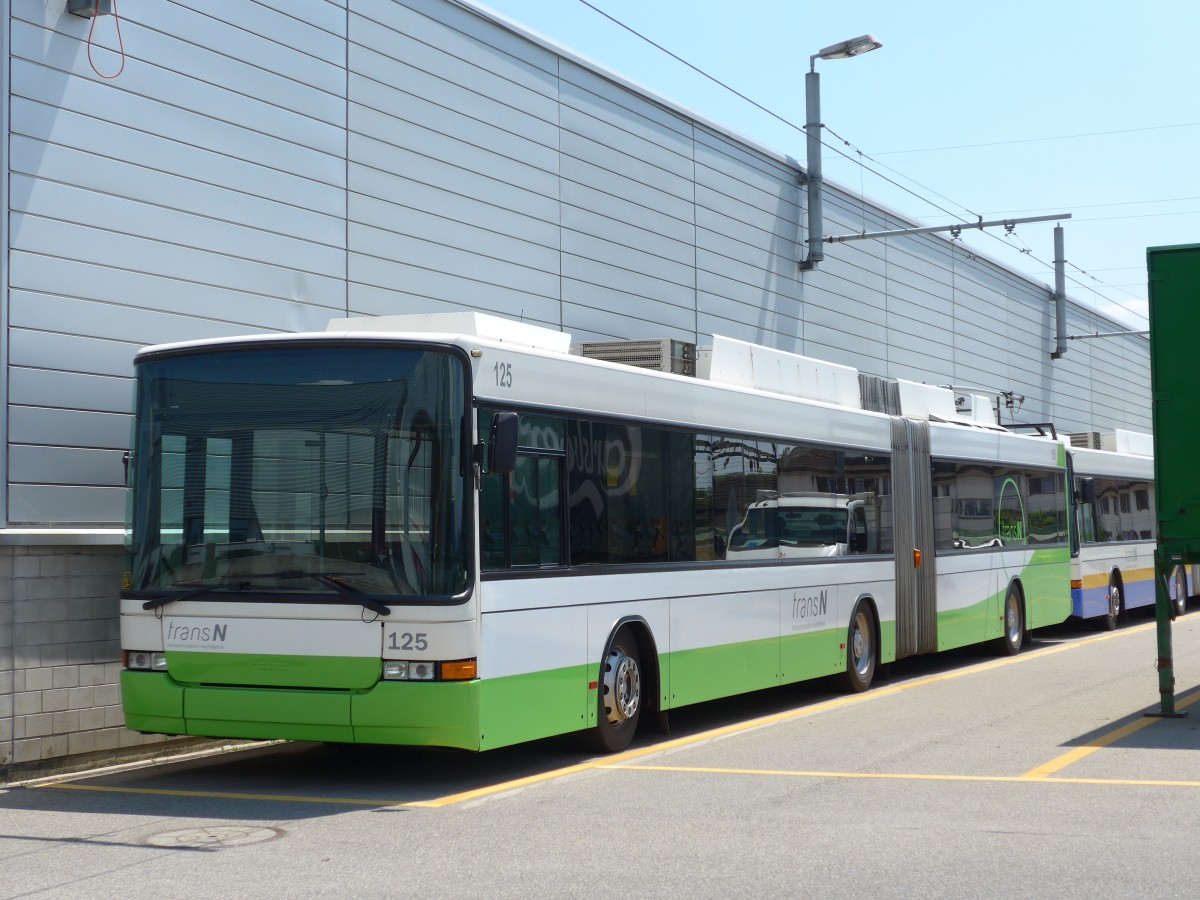 (151'462) - transN, La Chaux-de-Fonds - Nr. 125 - NAW/Hess Gelenktrolleybus (ex TC La Chaux-de-Fonds Nr. 125) am 12. Juni 2014 in Marin, D�p�t