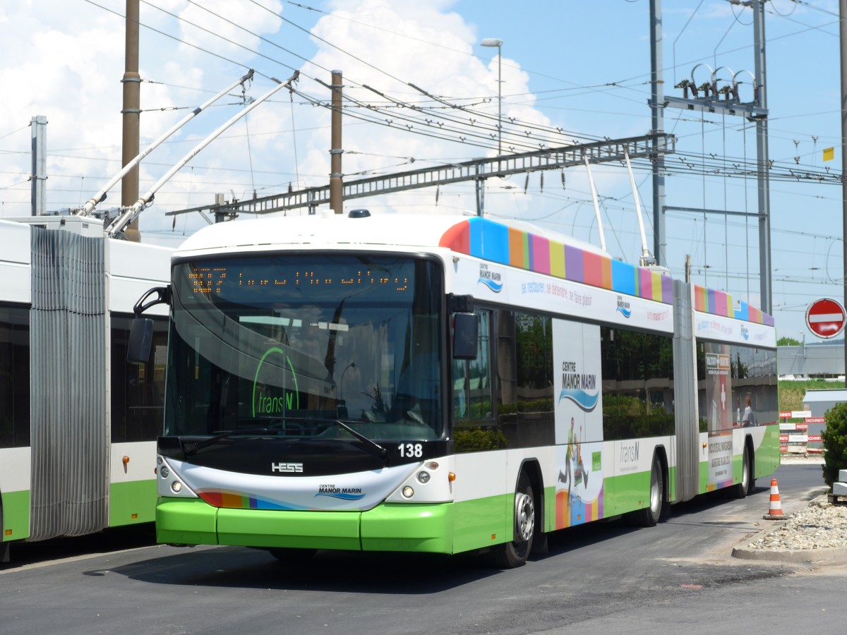 (151'464) - transN, La Chaux-de-Fonds - Nr. 138 - Hess/Hess Gelenktrolleybus (ex TN Neuch�tel Nr. 138) am 12. Juni 2014 beim Bahnhof Marin