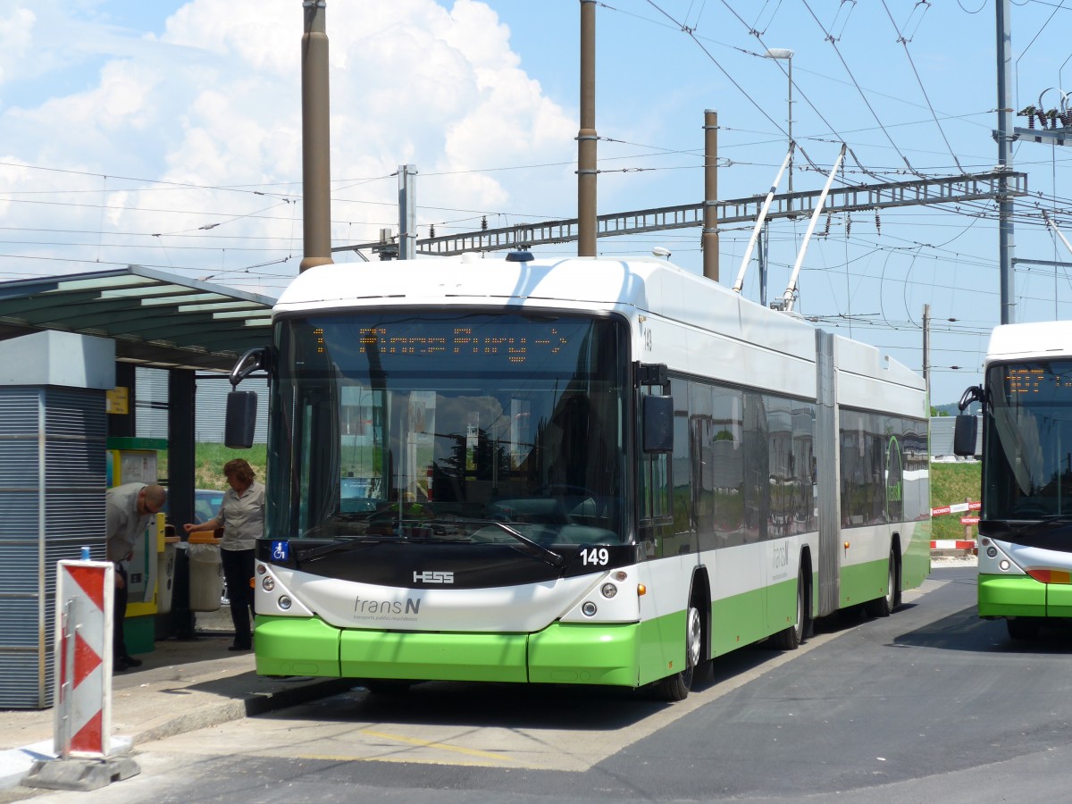 (151'465) - transN, La Chaux-de-Fonds - Nr. 149 - Hess/Hess Gelenktrolleybus (ex TN Neuch�tel Nr. 149) am 12. Juni 2014 beim Bahnhof Marin