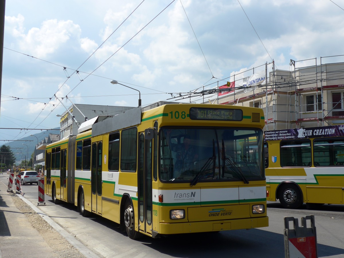 (151'484) - transN, La Chaux-de-Fonds - Nr. 108 - NAW/Hess Gelenktrolleybus (ex TN Neuch�tel Nr. 108) am 12. Juni 2014 beim Bahnhof Marin