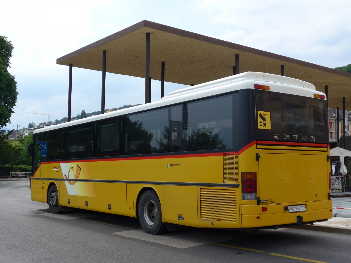 (151'518) - CarPostal Ouest - NE 56'425 (ex JU 29'866) - Setra am 12. Juni 2014 beim Bahnhof Neuch�tel