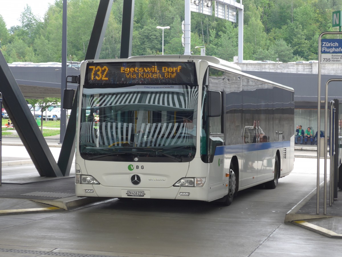 (153'607) - Maag, Kloten - Nr. 25/ZH 416'225 - Mercedes am 4. August 2014 in Z�rich, Flughafen
