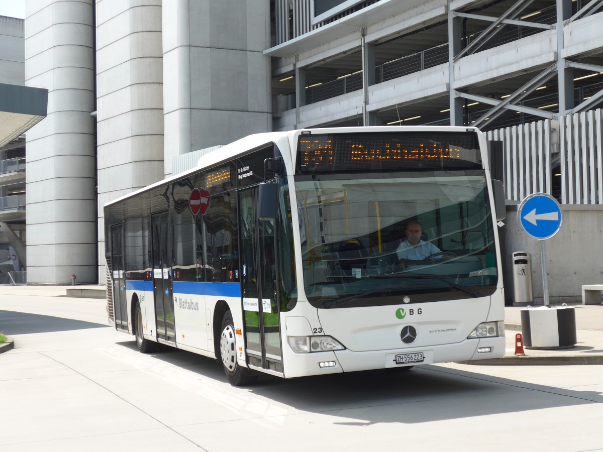 (153'651) - Maag, Kloten - Nr. 23/ZH 556'223 - Mercedes am 4. August 2014 in Z�rich, Flughafen